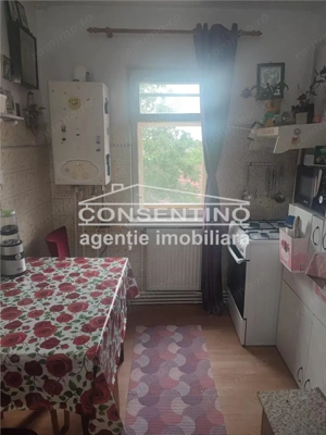 Se vinde apartament cu 3 camere  , etaj 2, Micro V - imagine 2