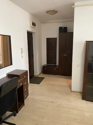 Proprietar, inchiriez garsoniera mare Plaza Mall - imagine 4