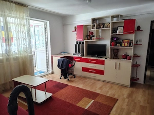 Apartament mobilat cu 3 camere de vanzare, Micro 3