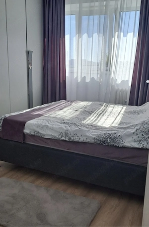 Apartament cu 3 camere de vanzare - imagine 2