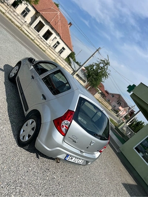 dacia sandero  - imagine 2