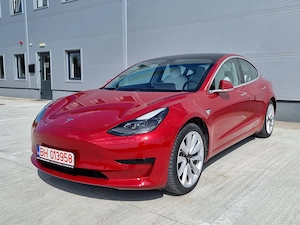 Testa model 3 ,model deosebit,roșu,tapițerie alba - imagine 5