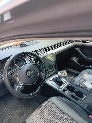 Vând Volkswagen Passat 2.0 TDI, 150 CP, DSG, an 2016   avariat
