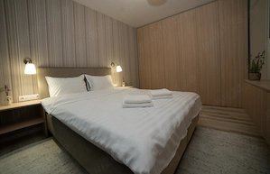PROPRIETAR, inchiriez apartament 3 camere, complet mobilat, utilat, loc parcare  Denya Forest - imagine 5