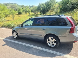 Dezmembrez Volvo V50, 2.0 D 136 cai manula - imagine 3