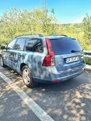 Dezmembrez Volvo V50, 2.0 D 136 cai manula - imagine 5