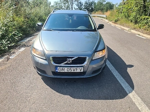 Dezmembrez Volvo V50, 2.0 D 136 cai manula - imagine 2