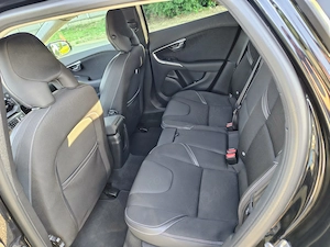 Vand Volvo V40 D2 1.6 Diesel 2014 - imagine 3