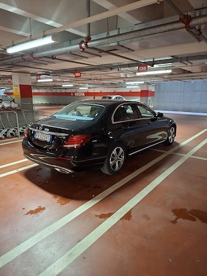 Mercedes Benz E220d Exclusiv super accesoriat - imagine 4
