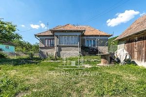 Casă 76mp cu teren de 3.463mp, sat. Vale, com. Aluniș - imagine 4