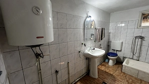 Arad - Sat. Pescari - Casa mare și frumoasă, cu grădină și pomi fructiferi - imagine 5
