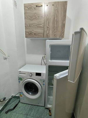 Inchiriez apartament cu 1 camera zona centrala  - imagine 3