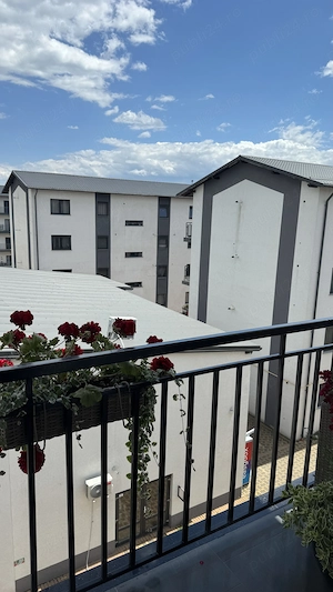Vand apartament cu 3 camere Radauti  - imagine 6