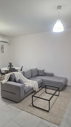Apartament de închiriat în Dumbrăvița: 400 euro(proprietar)