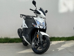 Inchiriez scuter   Scooter for rent 2025 model