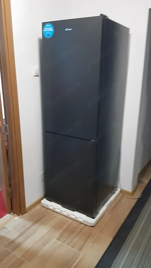 Închiriez apartament cu 4 camere - imagine 6