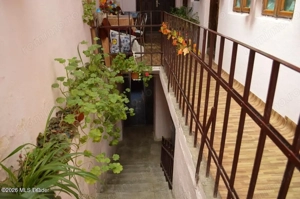 Curtea de Arges - Ultracentral - Casa autentica 180 mp, Teren 1336 mp - imagine 7