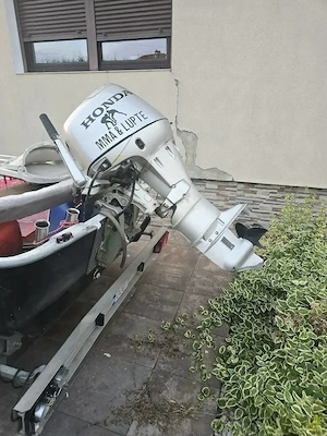 Vând motor Honda BF30