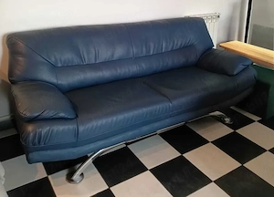 Set 2 canapele elegante din piele ecologică   stare impecabilă