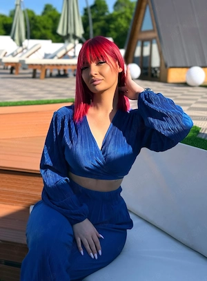 Lavinia 25 de ani show detalii WHATSAPP