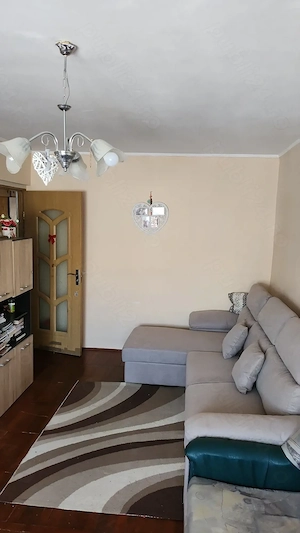 Vând apartament -direct proprietar 80 000 Euro - imagine 3