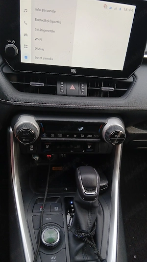 Toyota RAV4 2.5 Hybrid AWD-i   Echipare PREMIUM (Top de Gamă) - imagine 4