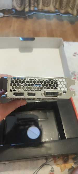 Vand placa video 1660 gtx   ti 