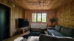 Cabana de inchiriat in Apuseni, retrasa in padure, cu ciubar foisor atv, la munte, Brad Huneodara - imagine 3