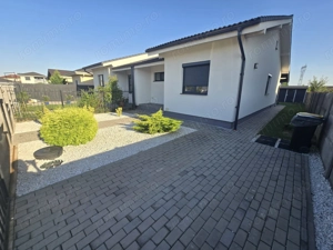 De închiriat – Duplex 1/2 în Moșnița Nouă - 600 €/lună