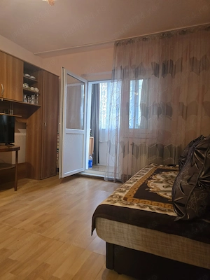 Apartament 4 camere decomandat Lipovei etaj 1 in apropiere de Restaurantul Burgund centrala proprie  - imagine 4