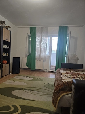 Apartament 4 camere decomandat Lipovei etaj 1 in apropiere de Restaurantul Burgund centrala proprie  - imagine 5