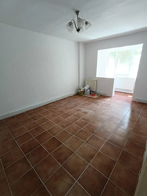Vând apartament 2 camere - imagine 6
