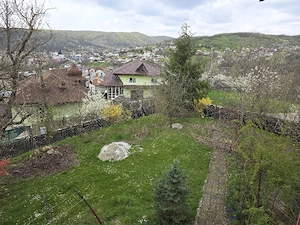 Casa + teren Valcanesti 