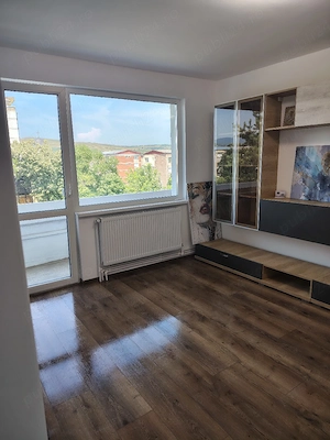Proprietar   2 camere, B-dul Dacia, Micro 4, complet renovat, 44 m  + balcon 8 m       - imagine 2