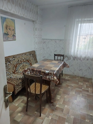 Închiriez apartament  - imagine 9