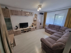 Apartament 3 camere zona Poarta 6