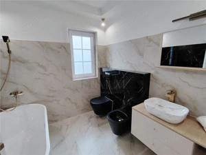 Duplex separat prin carport - Mobilat lux - Panouri si Asfalt - imagine 12