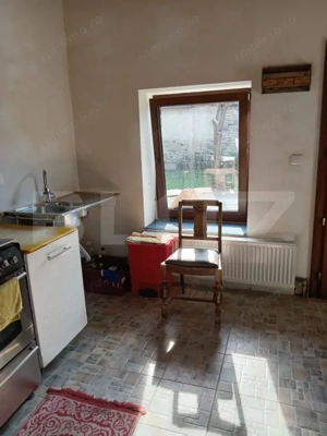 Casă complet renovată, 3 camere, teren 3800 mp – comuna Părău - imagine 11