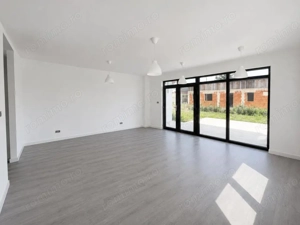 Duplex de 137 mp cu 4 camere si 3 bai - Zona centrala Mosnita Noua. - imagine 2