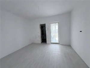 Duplex pe plan - compartimentare practica - 3 bai - teren 375 mp - imagine 8