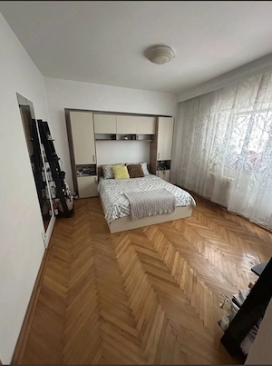 Apartament spațios de vânzare   127 mp   Parter   Zona Craiovei, lângă Școala Nr. 11