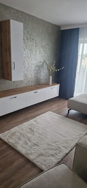 Inchiriez apartament cu 3 camere in Mun. Satu Mare