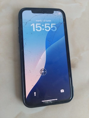 [XS] Vând Apple iPhone Xs [spart] Neverlocked + husă [poze reale]