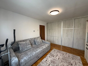 Apartament 3 camere- renovat recent-zona Casa de Cultură  - imagine 15