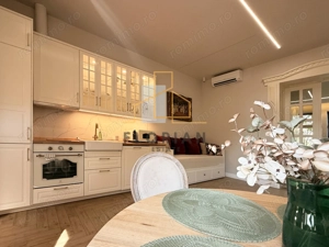 Apartament  modern cu 2 camere in cladire istorica– Zona Sinaia