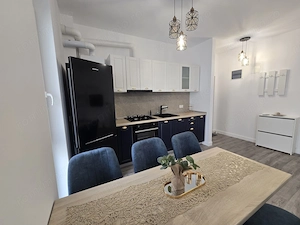 Nou. Complet mobilat si utilat. Zona Braytim. Asfalt. Curte proprie. - imagine 5