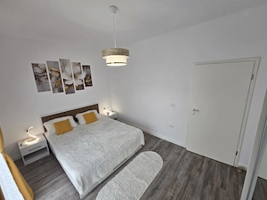 Nou. Complet mobilat si utilat. Zona Braytim. Asfalt. Curte proprie. - imagine 10