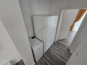 Nou. Complet mobilat si utilat. Zona Braytim. Asfalt. Curte proprie. - imagine 13