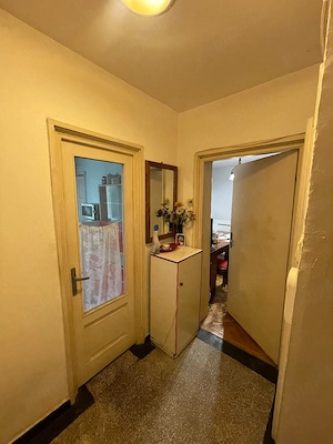 G. Coșbuc-Culturii. Ap 2 cam. Ofer chirie. Preț 240e  - imagine 4