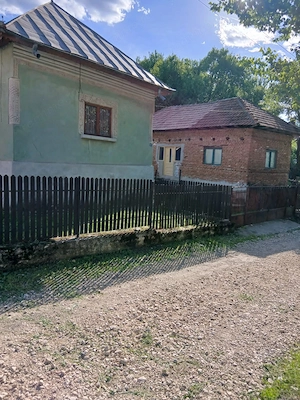 Proprietate cu 2 case și teren 1.596 mp în Câmpulung Muscel, Valea Romanestilor